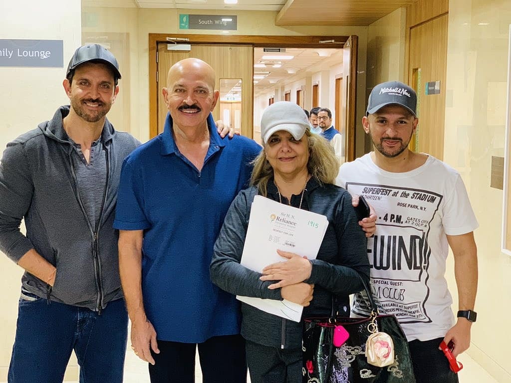 HrithikHRFC's tweet photo. Rakesh Roshan sir is discharged from the hospital &amp; @iHrithik posted these two beautiful pics with an inspiring caption to let us know the same:
"Cant stop. Wont stop. 
We begin again. 
And again."
~ #HrithikRoshan via Twitter
❤️❤️ https://t.co/xmyw1tnBeI
