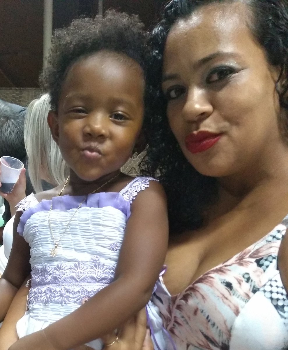 ArrochaBruninha's tweet photo. Festinhaaaa da princesa #Maylla👸Tudo lindo 🎉🎈🎊🎁🎀🎂🍭🍬🍫 https://t.co/zScyUs3Ajc