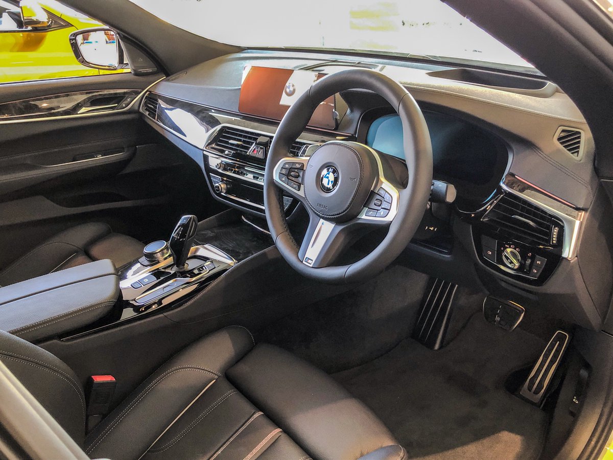 Tochigi_BMW's tweet image. 【展示車のご案内】
BMW 630i Gran Turismo M Sport
アルピン・ホワイト

6シリーズGTは、広々とした空間とラグジュアリーなインテリアが魅力の一台。
ロングドライブでも最大限の快適性を約束します。

革新的なスタイルをぜひショールームでお確かめください！

#BMW #宇都宮 #6GT #展示