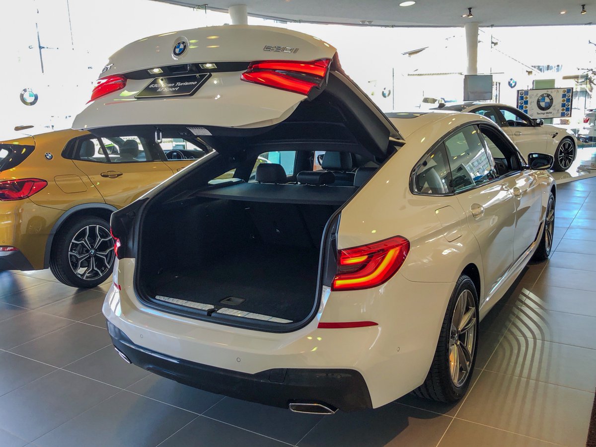 Tochigi_BMW's tweet image. 【展示車のご案内】
BMW 630i Gran Turismo M Sport
アルピン・ホワイト

6シリーズGTは、広々とした空間とラグジュアリーなインテリアが魅力の一台。
ロングドライブでも最大限の快適性を約束します。

革新的なスタイルをぜひショールームでお確かめください！

#BMW #宇都宮 #6GT #展示