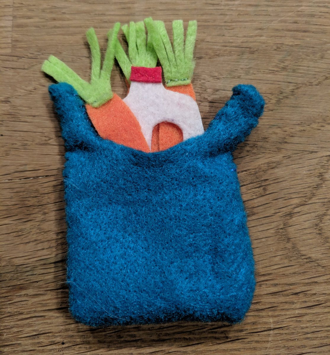 trashyleesuh's tweet image. A bag of groceries, no. 12 in my #funaday Random Objects in My House series, was inspired by a trip to @GiantEagle.