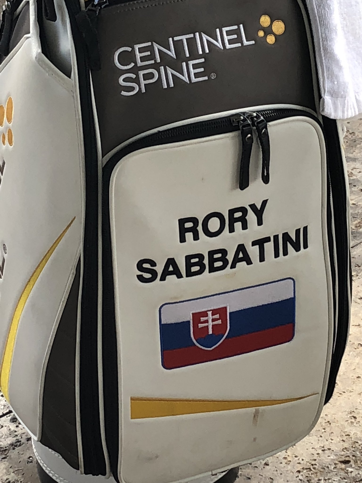 DwwcCsPVYAAp0zR.jpg:large