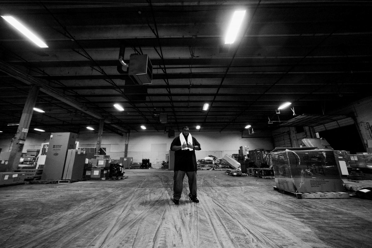 conwizy's tweet image. Blue Collar Work Ethic / White Collar Disposition
.
.
.

Don’t hesitate to share your portion. Likewise don’t be afraid to eat alone.
.
.
.
Photo Credits X #ImagelineStudios