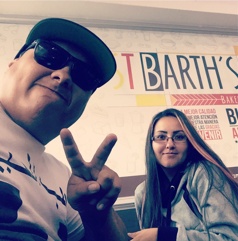 Yuli_Bass's tweet photo. Esos momentos que más disfrutamos son los de #comedera 🍔🍕🍟🍗🥤🍰🧁🍦🤤 💞 https://t.co/ZeFLlREvUZ
