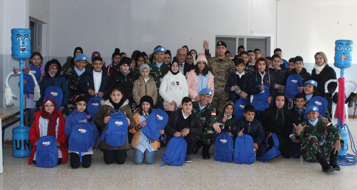 memberikan  bingkisan kepada seluruh siswa-siswi yang hadir dan diakhiri dengan foto bersama dengan School Director, beberapa dewan guru dan perwakilan Lebanon Armed Forces (LAF).
#PublicSchool #KontingenGaruda