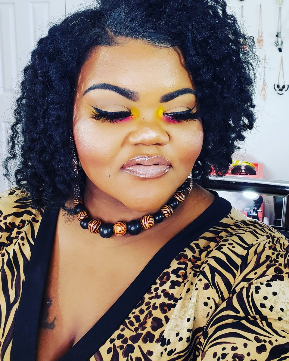 #colourpop #loreal #macxpatrickstarrr #maccosmetics #jcatbeauty #lunarbeauty #lifesadrag #sleekmakeup #sleekcosmetics #tarte #fairystyylish #jeffreestarcosmetics #nyxcosmetics #urbandecay #powerofmakeup #wocfriendly #nudelip #colorfulmakeup #naturalhair