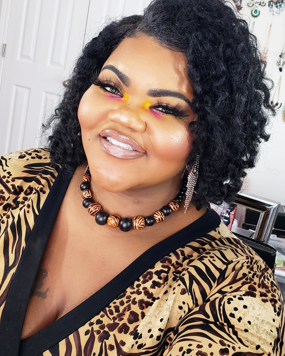 #colourpop #loreal #macxpatrickstarrr #maccosmetics #jcatbeauty #lunarbeauty #lifesadrag #sleekmakeup #sleekcosmetics #tarte #fairystyylish #jeffreestarcosmetics #nyxcosmetics #urbandecay #powerofmakeup #wocfriendly #nudelip #colorfulmakeup #naturalhair