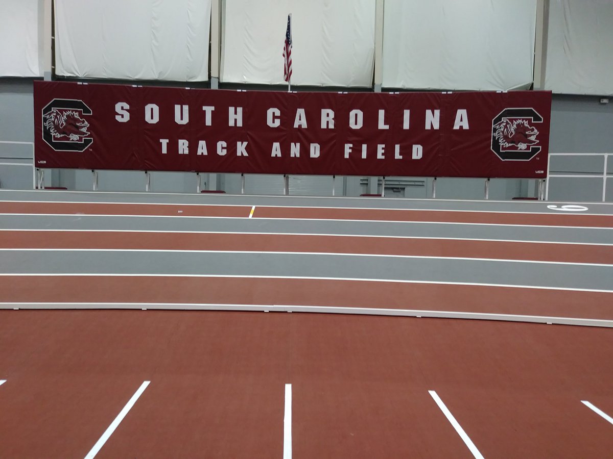 SteveShelley100's tweet photo. Under Armour Carolina Classic Kayla McCall took 1st 17-19 Division 60 Meter Hurdles @ 8.82 and Aya Mustafa took 1st 15-16 Division 60 Meter Hurdles @ 9.86. #ZEPHYRS #ILFOREVER #TRAINHARDRUNFAST @MileSplitIL https://t.co/AZ3V2zsj9Y