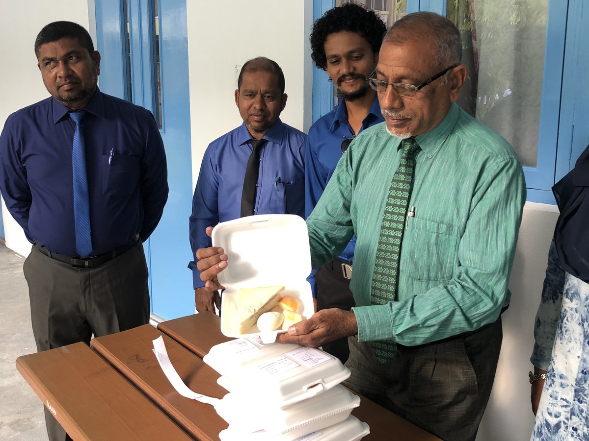 raec_mv's tweet photo. Inauguration of #NaasthaaProgram at RAEC.
The president of the Secretariat of Meedhoo Council, Mr. Hussain Afeef Ibrahim inaugurated the program. https://t.co/WwmjeuJ7kV