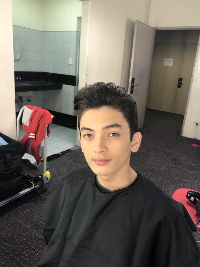 OfficialKarSeth's tweet photo. Ang pogi ni Seth at ang ganda ni Kare. Parang Prinsesa lang na natutulog si Kare tas si Seth ang Prinsipe niya. Ayiieeeh!

#KARSETHLiveOnASAP https://t.co/GUQEf6MfeW