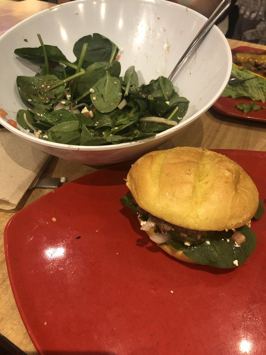 sunandgrace's tweet photo. @Smashburger why discontinue my FAV burger + still have the ingredients?🤦🏼‍♀️ #epicfail https://t.co/TIcCofnj2O