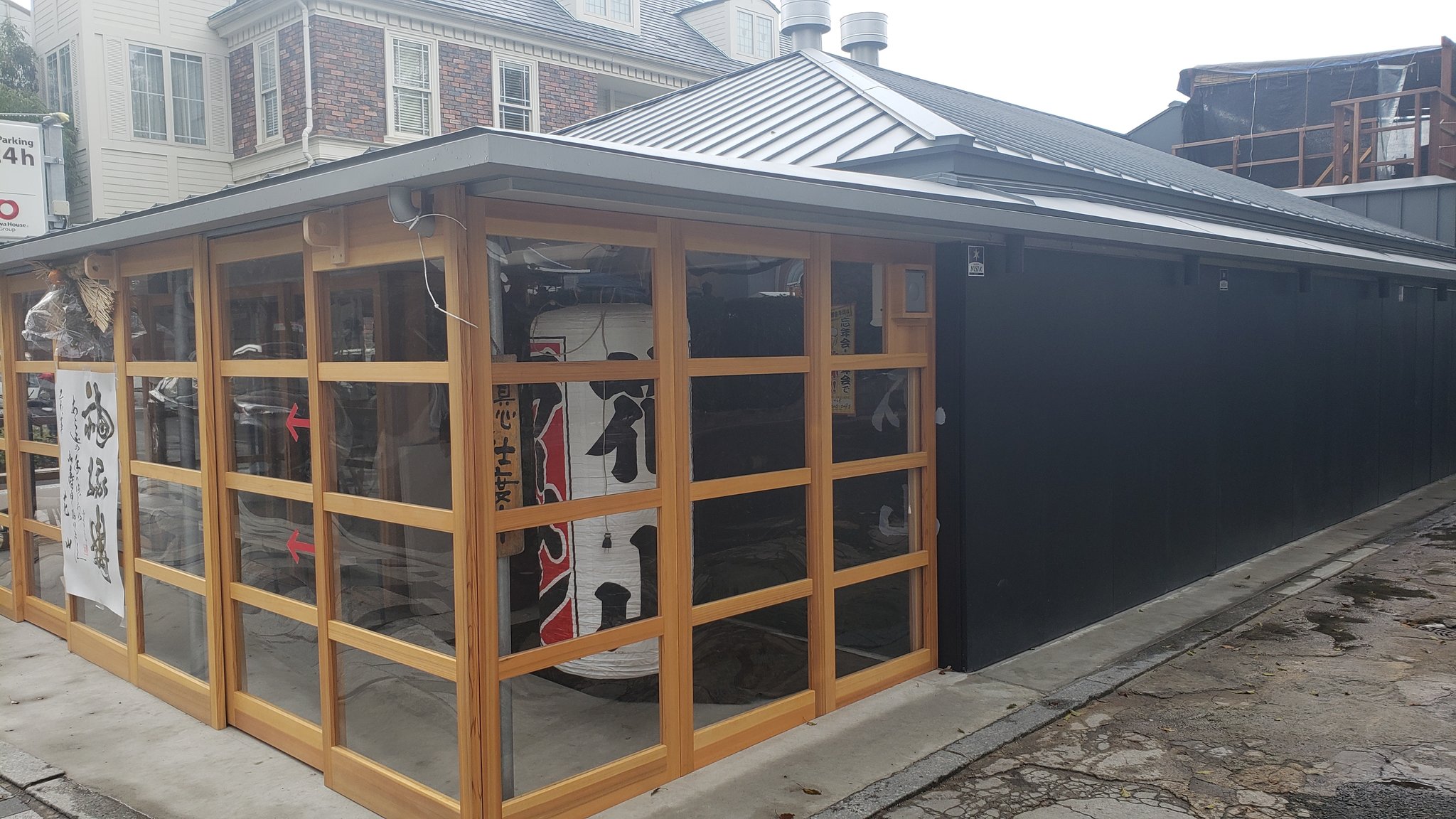 はるまみ 馬出御所ノ内公園 花山 東区箱崎 での食事シーンは 屋台を筥崎宮前から この公園に移動して行われたそうです 吉塚駅 下車 高架添い飯塚方面へ進んで5分 男ひとり旅 聖地巡礼 博多 浜辺美波 君の膵臓をたべたい ネタバレ T