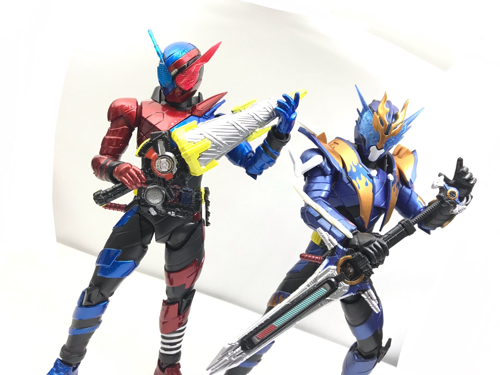 仮面ライダービルド フィギュアアーツセット 61f6oTIdIkL._UF894,1000_QL80_.jpg