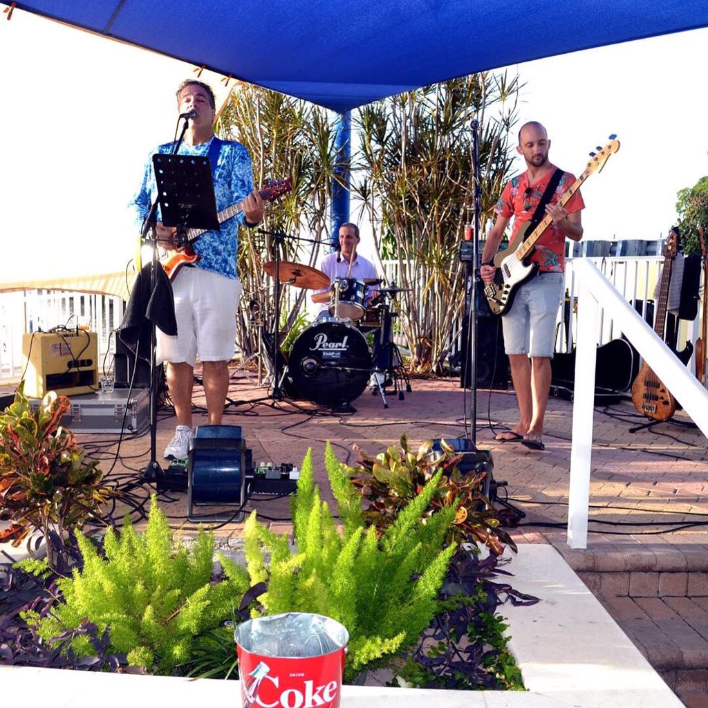 gwmunday's tweet photo. Was an absolute pleasure getting down & doing a few covers with #BigCoqueBand at the #SailorsReturn in sunny #Florida ๐๐ฆ๐
Many thanks - you were so welcoming and generous (& of course to the SR for org it!). ๐๐ผ#bassist #florida #stuart #visiting #jamming #gigging #ontheroad https://t.co/km9QciqTxr