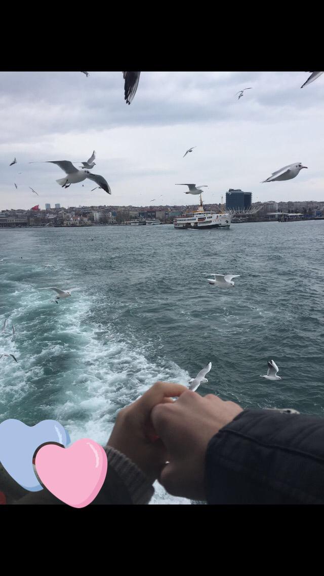hem gündüzüm hem gecem her saniyem her bir hecem'