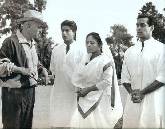 BeingAntiHero's tweet photo. #23YearsOfKaranArjun an iconic film in every way, every film lover wishes to see Salman bhai and SRK back together in a film like this.
A special film for Hrithikians because it is on sets of Karan Arjun a skinny boy started to take hard steps towards his journey to be a star. https://t.co/RNOzLt9xzZ