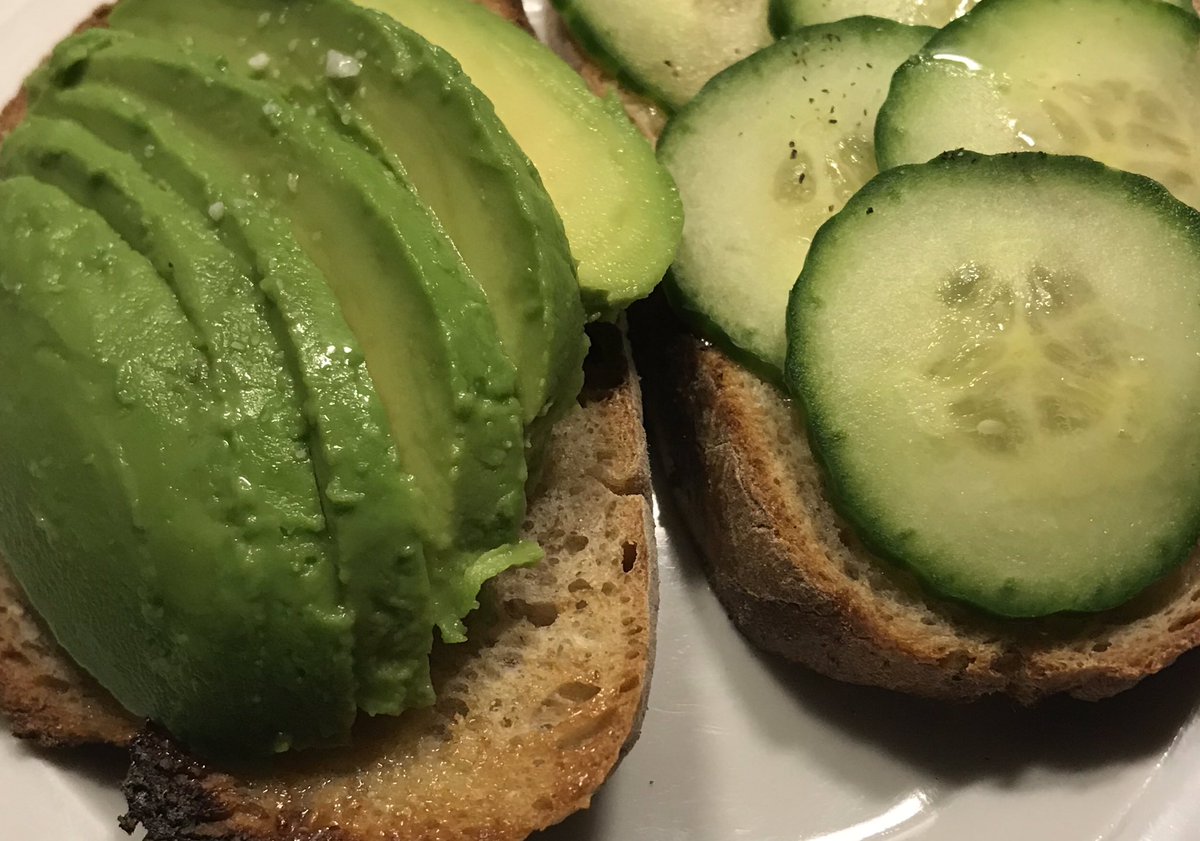 onmyplate2day's tweet photo. #breakfast cucumber and avocado open sandwich on organic toasted  wheat yum! #vegan #VeganFood #diet #whatawaist https://t.co/aniPvS5d7U