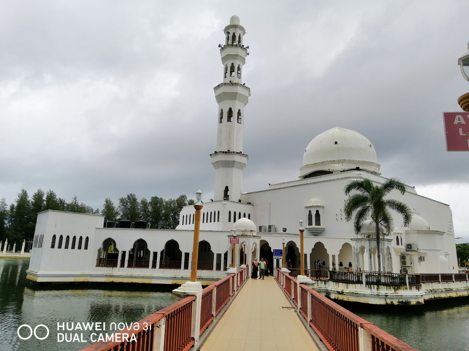 Masjid terapung terengganu