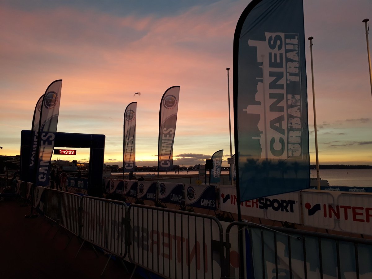 ForafoAnouk's tweet photo. 😍 Tout est en place pour la 2nde édition du #cannesurbantrail 👟👟 sous l'oeil attentif des goélands. Il ne manquait que le soleil ☀️. Il est bien arrivé, amis coureurs, nous n'attendons donc plus que vous ! 😎 @villecannes @davidlisnard https://t.co/EcOrHBqVmP