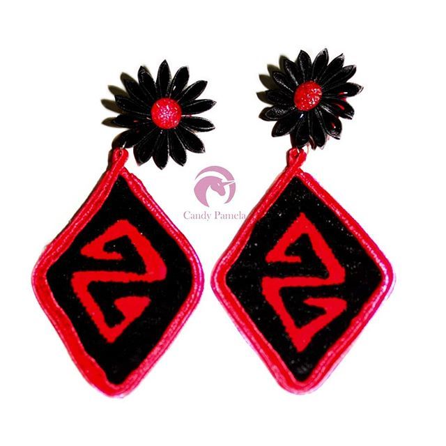 muahpty's tweet photo. Molas rojas... Divino e imponente par de aretes digno de una mujer segura y diva. $20.00

Adquierelos mediante info@candypamela.com, nuestro mensaje directo o al 6438-5087 (Delivery Gratis). Mira nuestra galería de productos en https://t.co/m4HHTMu5lf https://t.co/mfjp6Tik7U https://t.co/leulT6Imx5