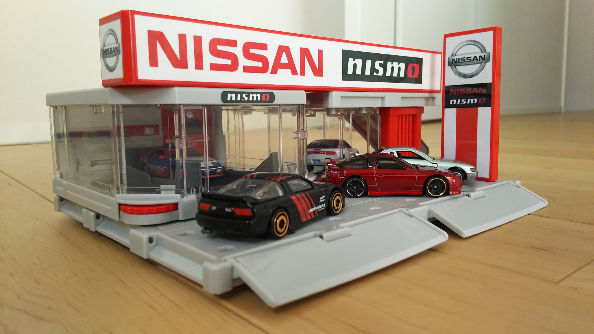 【絶版品】トミカタウン NISSAN Racing Team NISMO Pit | カーホビーショップ アンサー