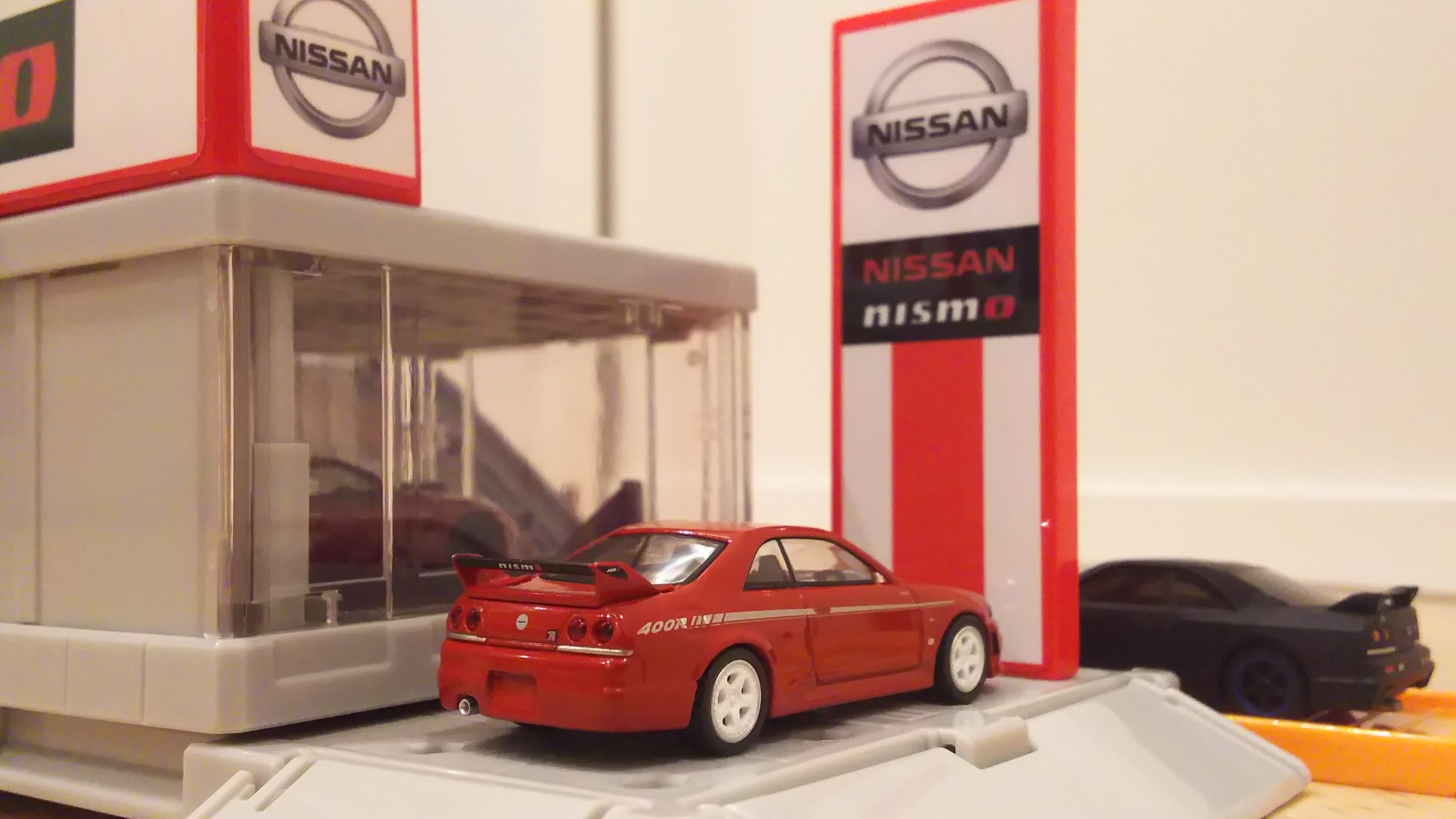 トミカタウン #日産レーシングチームニスモピット×フェラーリ