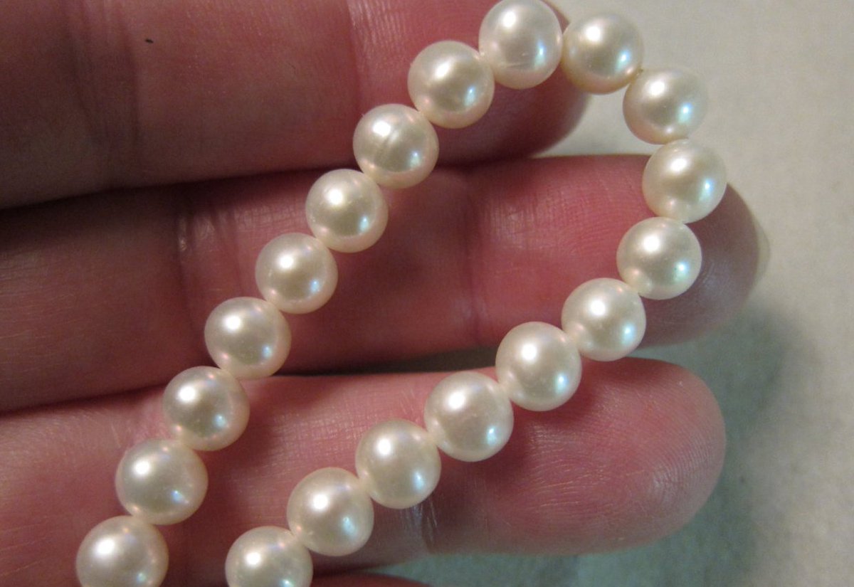 craft_canadian's tweet photo. #FlashSale
20% Off on Selected #MotherofPearl &amp; #Pearl Beads and more...
3 Days Only - ends on the 16th

https://t.co/TA1IIO1H8K

#mop #shell #pearls #pearlized #handmadejewelry #makingjewelry #diy #beadweaving #beading #costume #embellishment #musselshell #sequins #sale #etsy https://t.co/R690MrLXOk