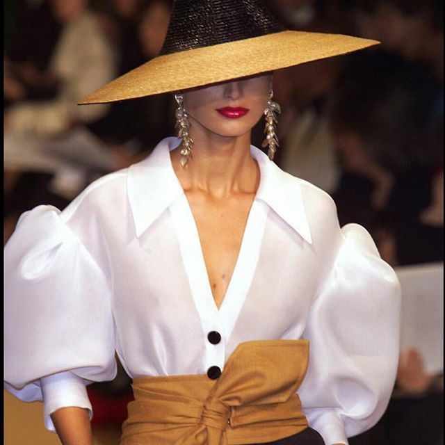 BrideMinded's tweet image. #anything_stlye @anything_stlye #purestyle 💐💐💐💐#classy #ageless #agelessbeauty #genagelesselegance #pplovesstyle #pplovesstyleatanyage #fadhionphotography #chic #fashiongram #over50style #pristine #elegance #divine #makingastatement #empowering @anyt… bit.ly/2Hb75fU