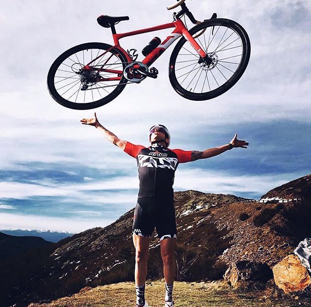 3Tbike's tweet photo. Have a fly Sunday! โ๏ธ
.
.
๐ธ: @ftechcycling
@bicimag | @jordibago | @kask_cycling
.
.
#3T #3Tbike #3Tstrada #StradaTeam #1x #aero #aerobike #ExploreCycling #BeFirst https://t.co/XGcuPoWnkz https://t.co/gTncJlqBkZ