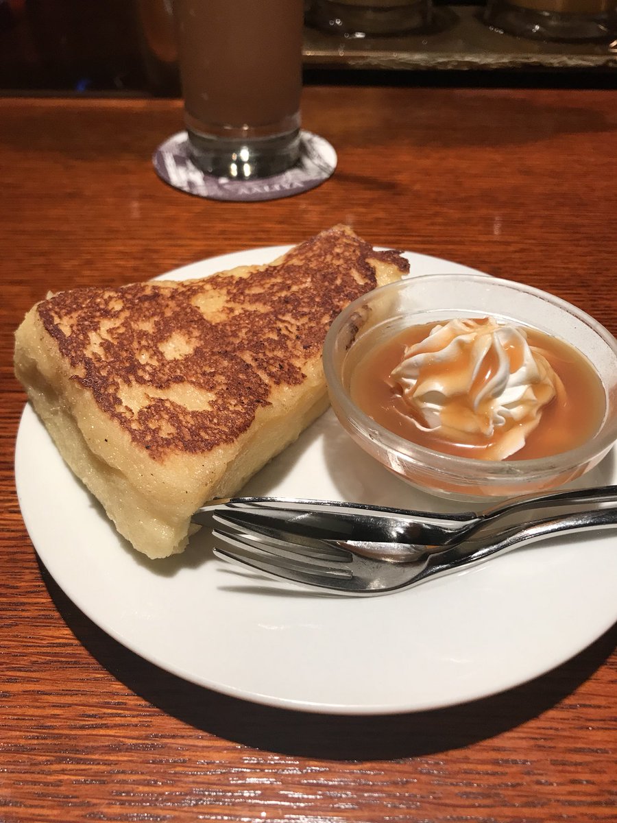 mami_bdfe's tweet photo. フレンチトーストからのモンハン酒場！ https://t.co/7vKWZ1CbW3