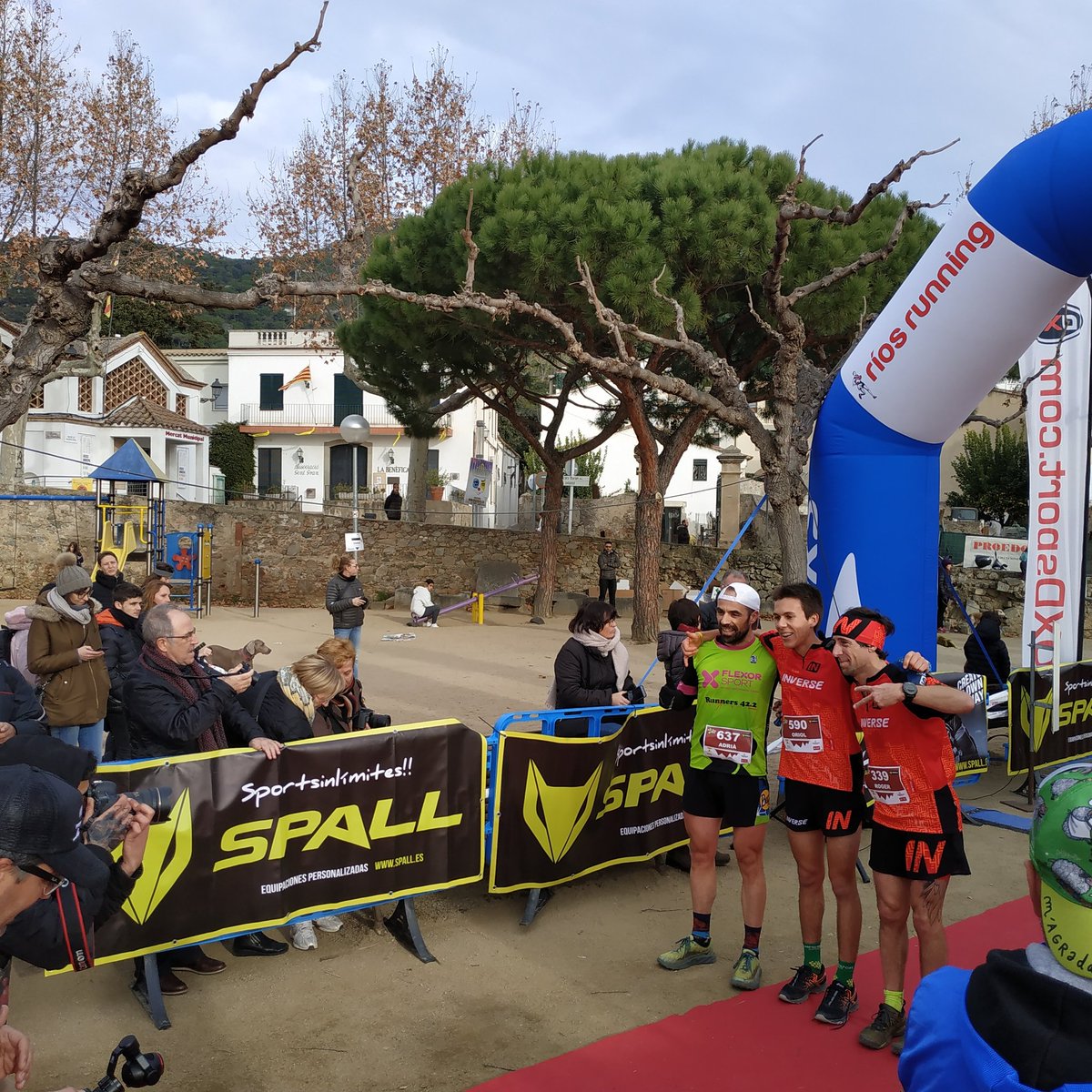 Arriben els primers participants de la cursa de 15k!! #move #running #run #Run4Fun