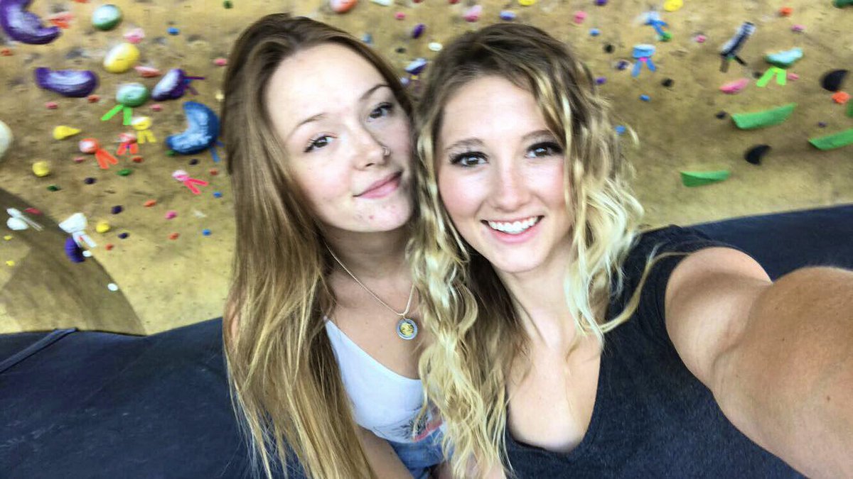 TiffanyMessick3's tweet photo. @TMcKenna15 Happy 22nd Birthday Tay 🎉🎉🎉 I hope you have the best day and hope to catch you soon love ya 💁🏼🎁🎈 https://t.co/GImiwDbCpI