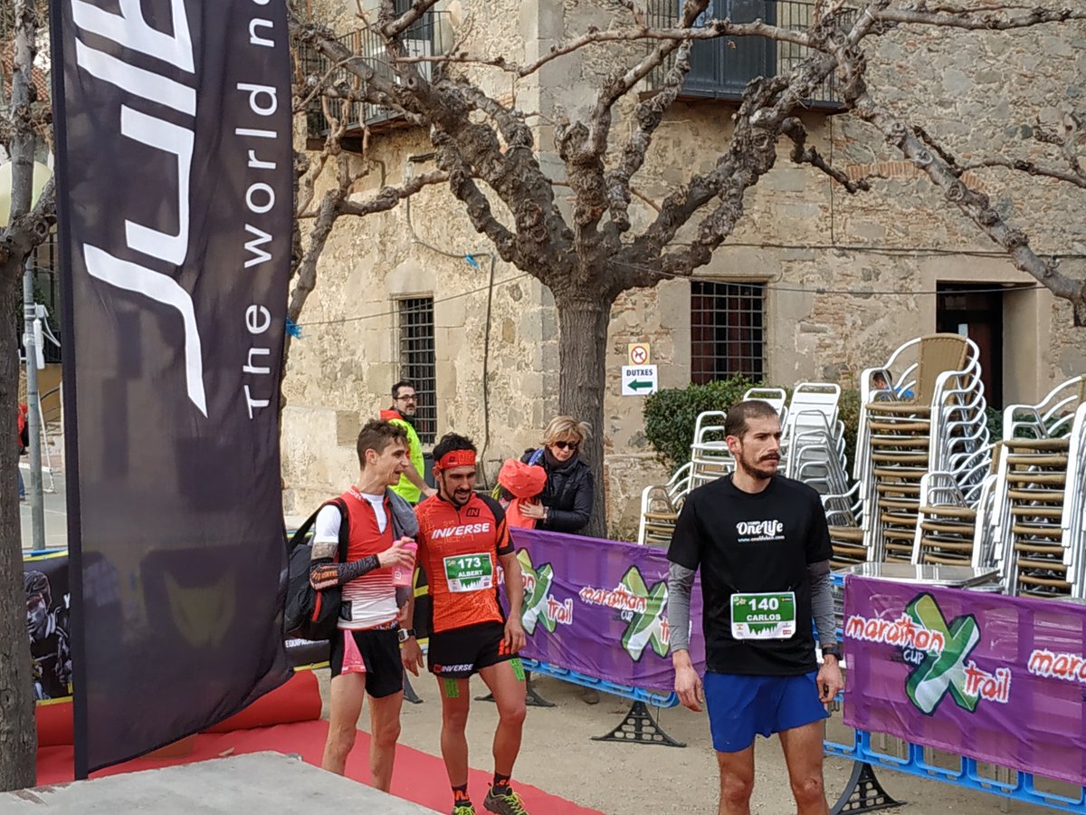 També arriben els primers de la 25K. Aquí tenim el guanyador!