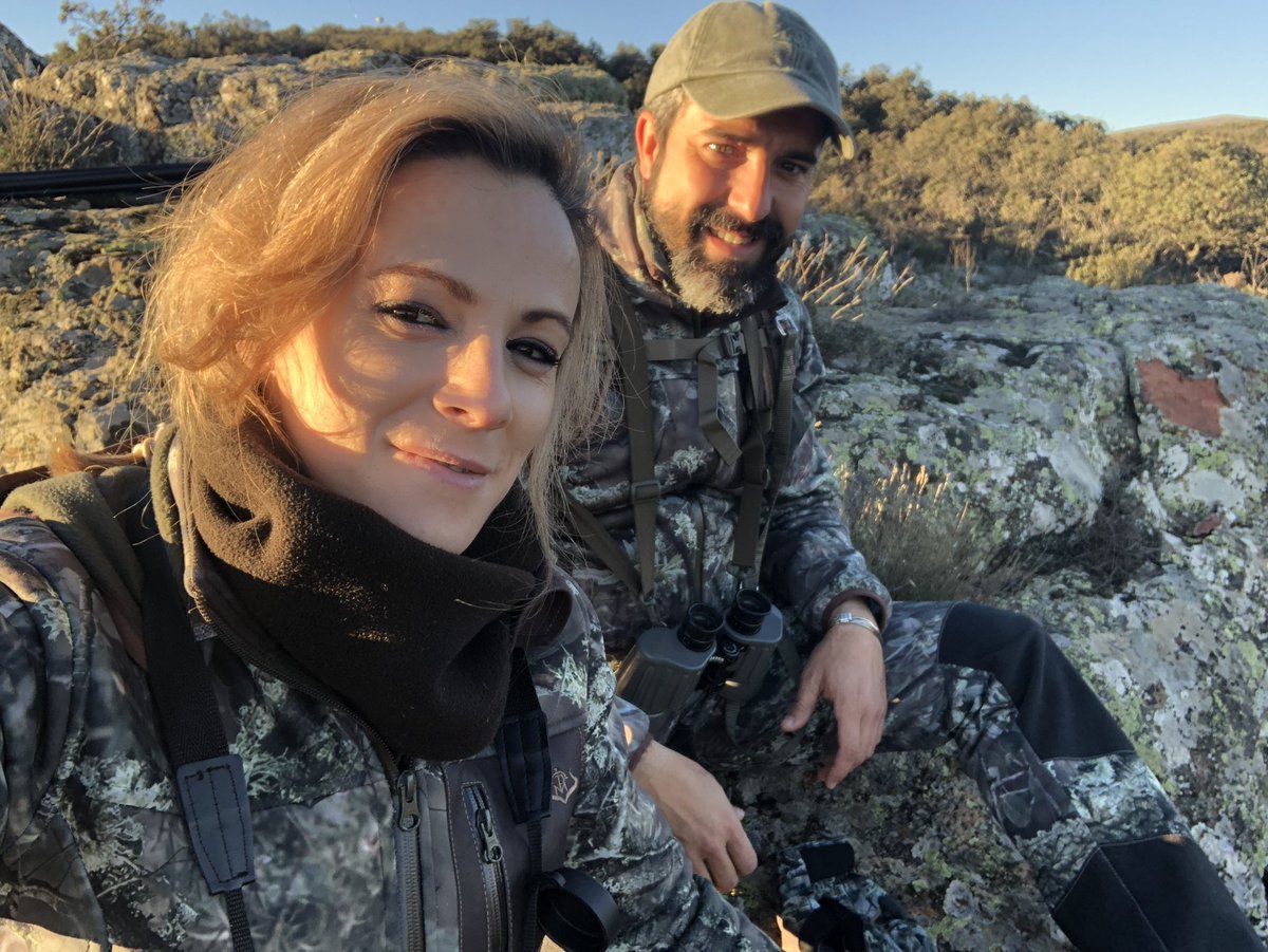 Love a los Domingos de #rececho 🤩
#caza #hunting #hunter #outdoors #deer #deerhunting #caccia #jakt #jagd #womanhunter #chasse #mundorural #wildboar