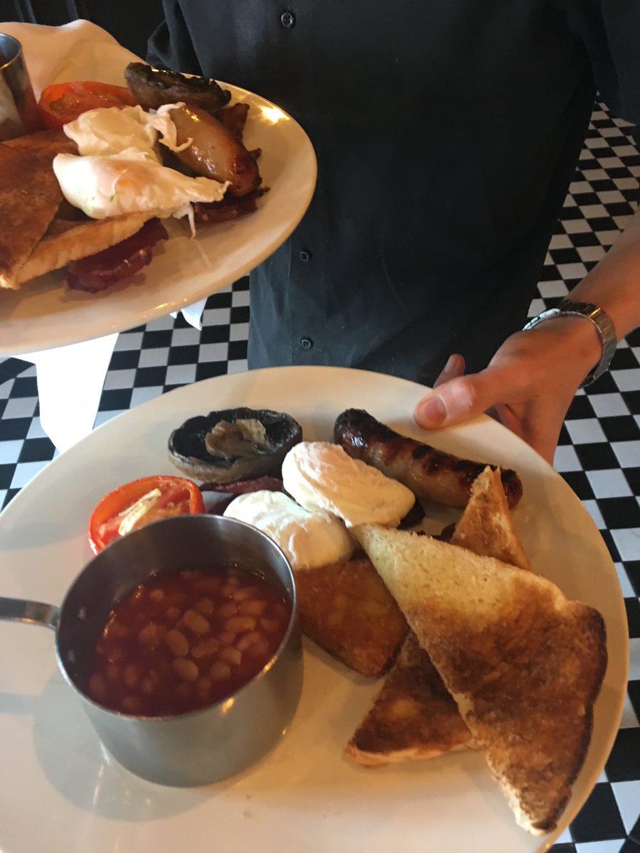 Breakfast is served! 🥓

Start your Sunday the right way by enjoying a top quality breakfast. It's the perfect cure to a Saturday night!