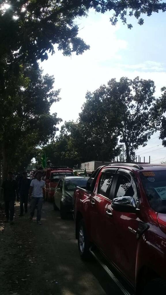 shahid_yaqob17's tweet photo. We youth must to learn from them, the elders. They should be resting but regardless of their age they still continually participate in struggle not for themselves but for us as the next generation. #YEStoBOL #Bangsamoro #WeMustContinueTheStruggle #GenerationAfterGeneration https://t.co/PjsfjgETD1