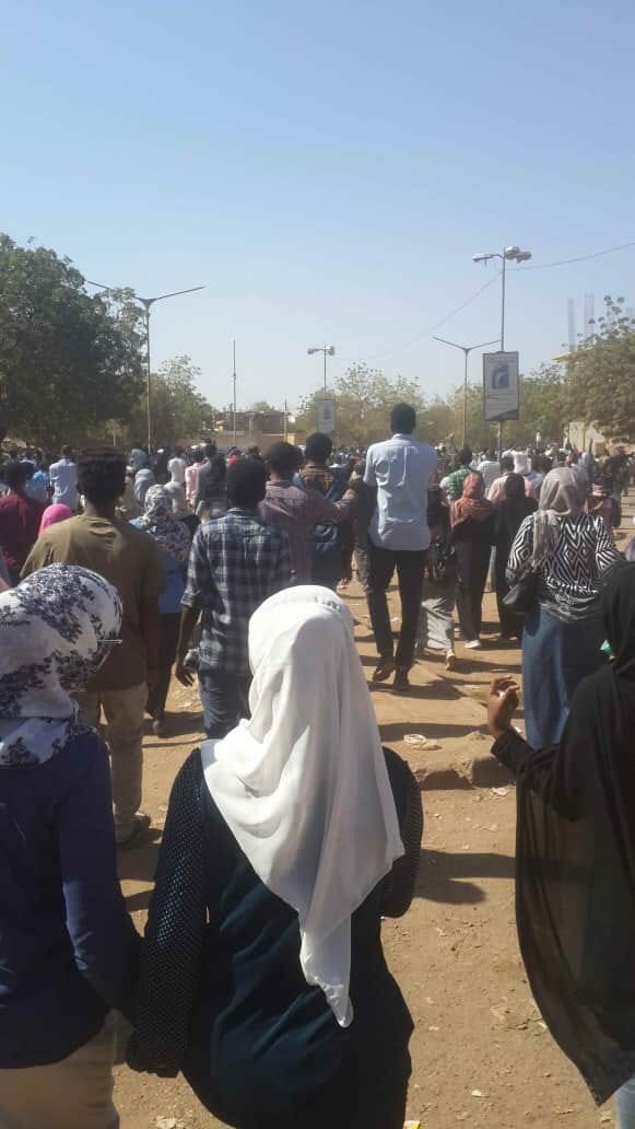 Rofaidayassin's tweet photo. صور من موكب بحري اليوم الأحد في العاصمة الخرطوم #موكب13يناير #مدن_السودان_تنتفض https://t.co/LIdpOiUbN3
