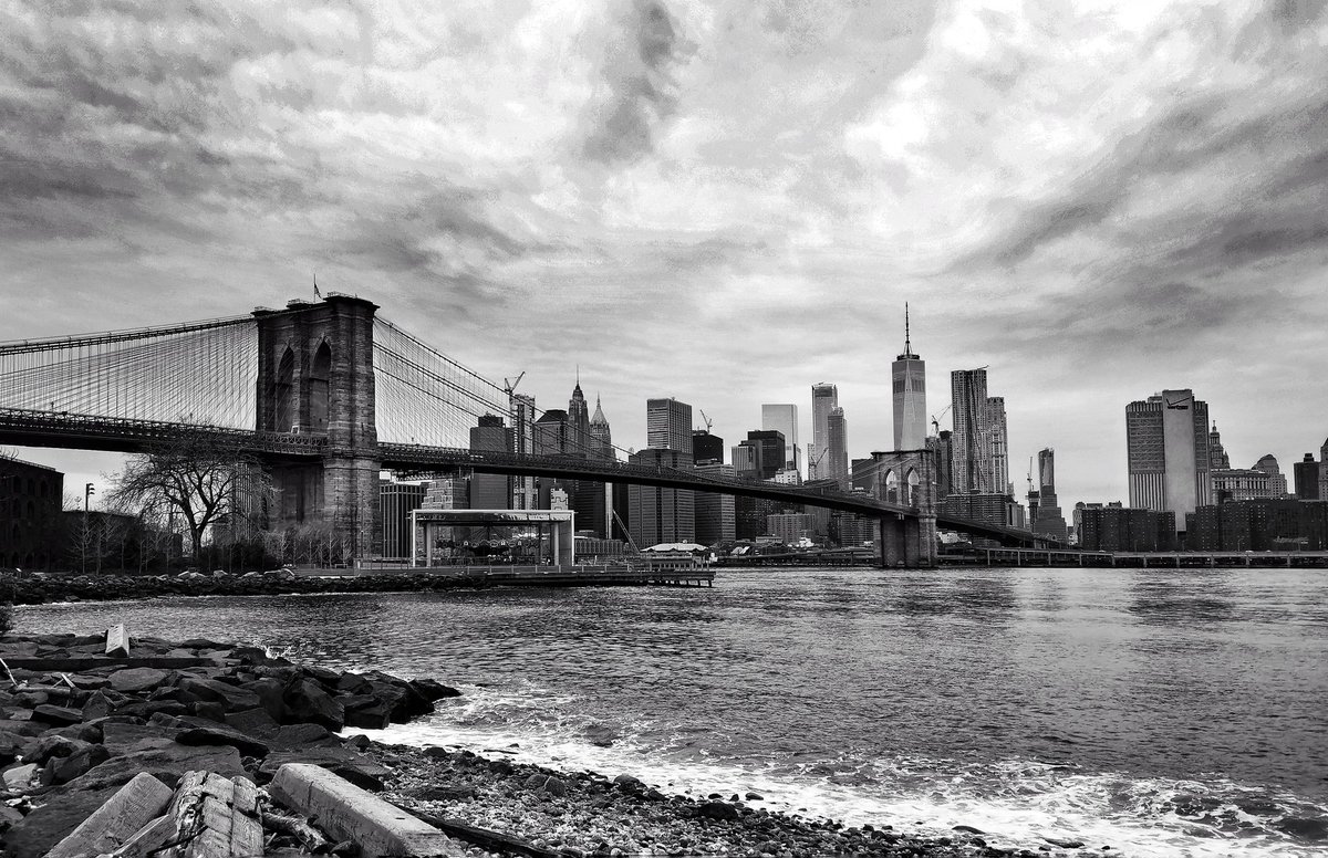 Lost memories...

#landscape #streephoto #bw #photowall_bw #monochrome #mono #huawei #p20pro #bnw #bnw_captures #bnwmood #bnw_greatshots #bnwminimalismmag #bnwsouls #bnw_diaries #bnwphotography #moments #inspiration #dedication #blackandwhite #NYC #StreetStyle #brooklynbridge