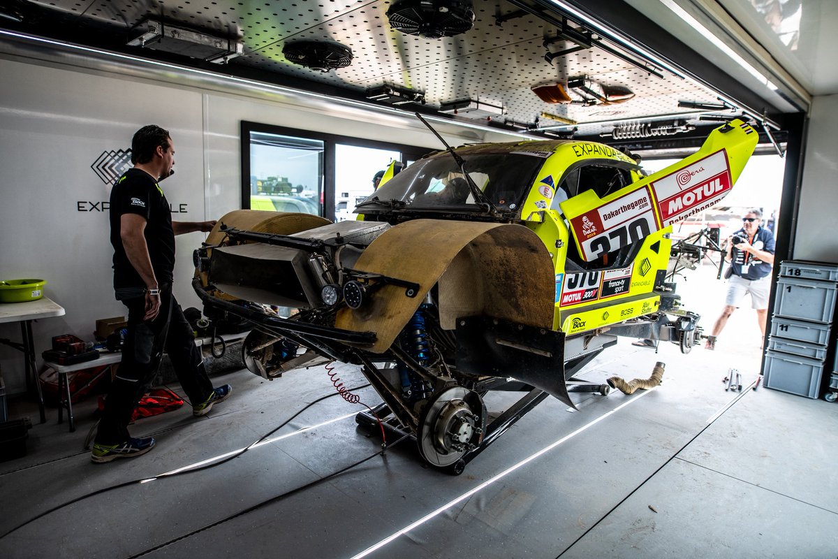 BecxCompetition's tweet photo. De MitJet is er weer klaar voor! Michiel en Edwin zullen vandaag weer van start gaan in #Dakar2019 https://t.co/FYUNOCevQC