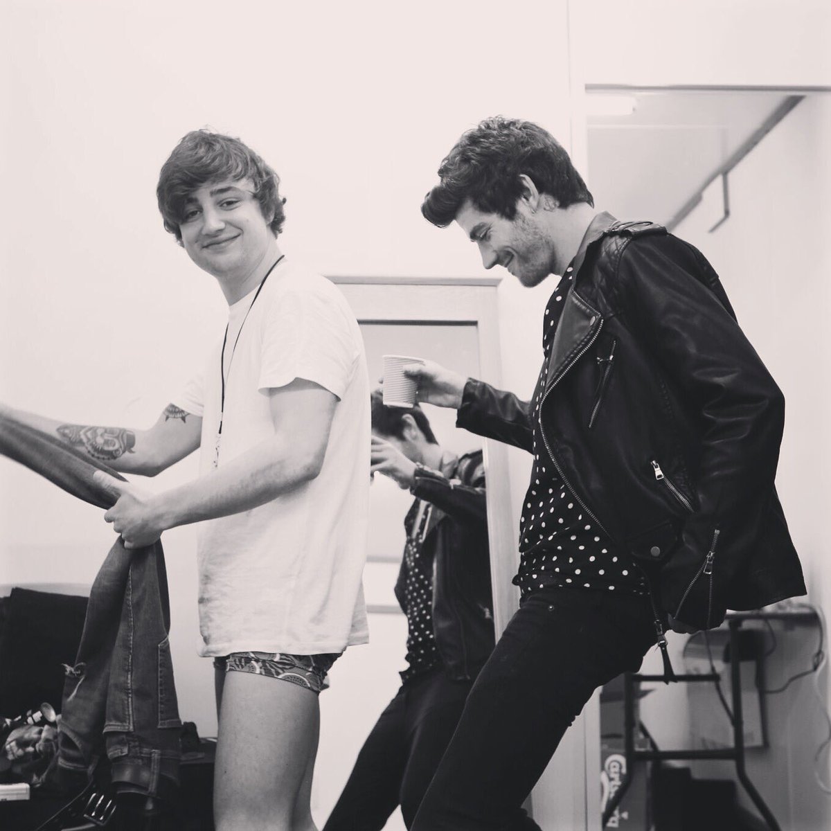 It's an old one, but still one of our faves! Ha. Hope you all had a good weekend ✌️#boyswillbeboys #tb