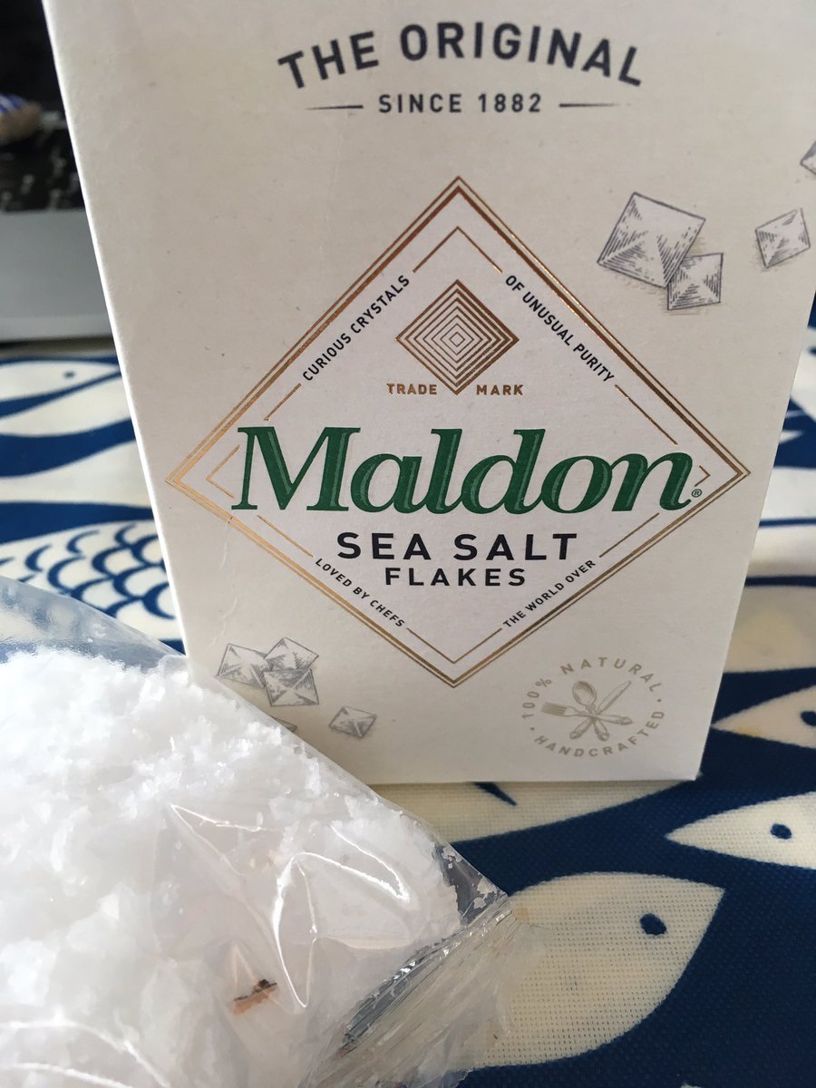 leavesontrees's tweet photo. @maldonsalt Found a flake of something that doesn’t look like salt in this new bag, is it ok to use the contents? https://t.co/56NSnINwrh