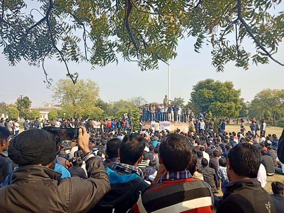 ashok0951's tweet photo. #ExtendRasMains2018 #JusticewithOBC #JusticeForRas2018 #StudentFutureMatter 
Rpsc ki discriminatory policy and sarkar ki insensitivity ka karara jawab milega 2019 ke LS election main.
@RahulGandhi @ashokgehlot51 @SachinPilot @RajCMO @News18Rajasthan @rajpatrika https://t.co/M4Tlzs9wWw