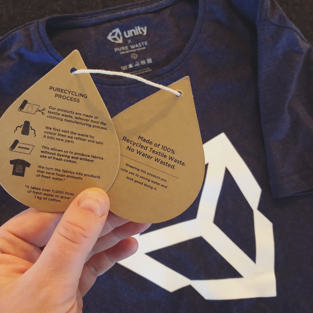PatricPalm's tweet photo. Looking good with a conscience. Got this t-shirt from one of our amazing @favro customers this week. Will wear it with pride. #unity3d #Favro #purewaste #nordicmade #Agile #cphtech #uppsalatech https://t.co/KAkqKy8MMU
