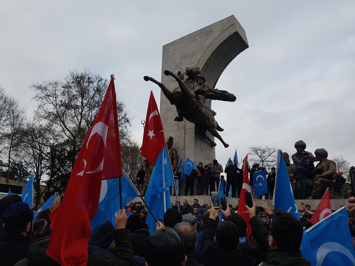 Kızıl Çin zulmüne karşı Mazlum Doğu Türkistanlı kardeşlerimizin yanındayız..
#DoğuTürkistaniçinYollardayız