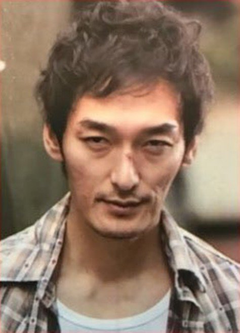 ヨコ 昨夜は 嘘の戦争 9 10話を観た 凄い役者だなぁと 沁々思って感動した 何度も何度も観てるのに これからメイキングを観る 色々キュンとするんだよね 草彅剛 草なぎ剛
