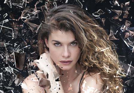 jornalextra's tweet photo. Alinne Moraes, no ar em 'Espelho da vida', passa a vida a limpo e se revela mãe superprotetora https://t.co/3LbXP7T3bF #JornalExtra https://t.co/b2gQSHtuIs