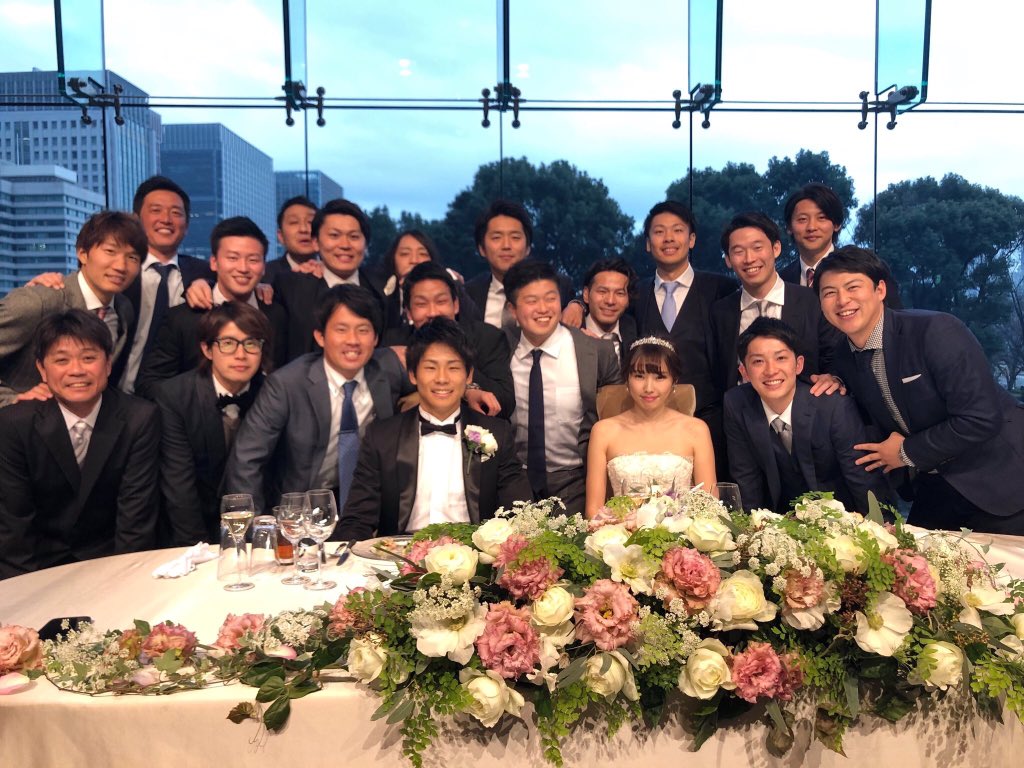 宮原 大輔 松岡結婚おめでとう 10年前の1月12日は 広島皆実が全国高校選手権で初優勝を飾った日 ちょうどその日に結婚式とは さすがチームを優勝に導いた男 明治大 広島皆実の選手達にも久しぶりに再会し 楽しかった 笑顔溢れるとても素敵な結婚式