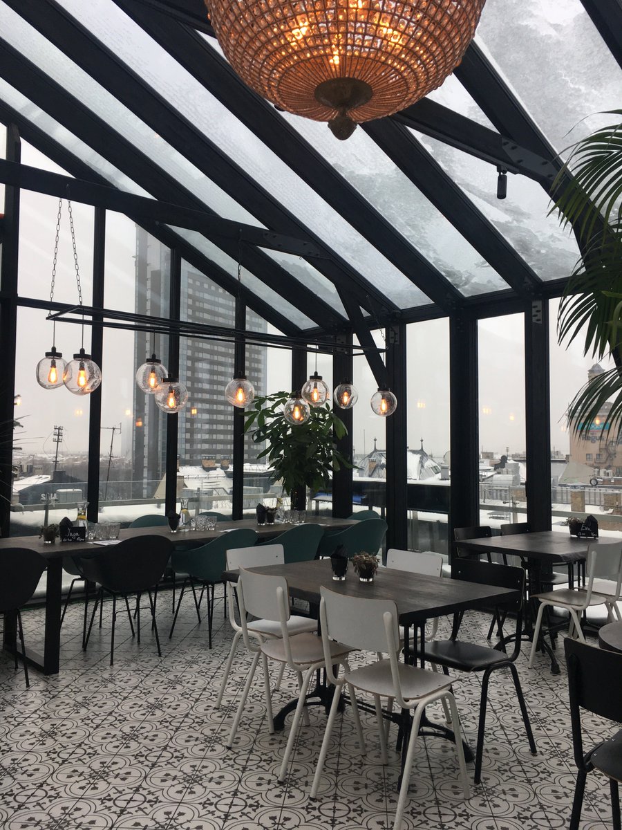 Cammidk's tweet photo. Reklame | #CulinaryRiga @LiveRiga
Ending my time in Riga with a visit at Herbārijs – a bar, cafè and greenhouse located on the rooftop of Galleria Riga.🌿🌱
#RigaStories #LiveRiga https://t.co/mFPyhMORpv