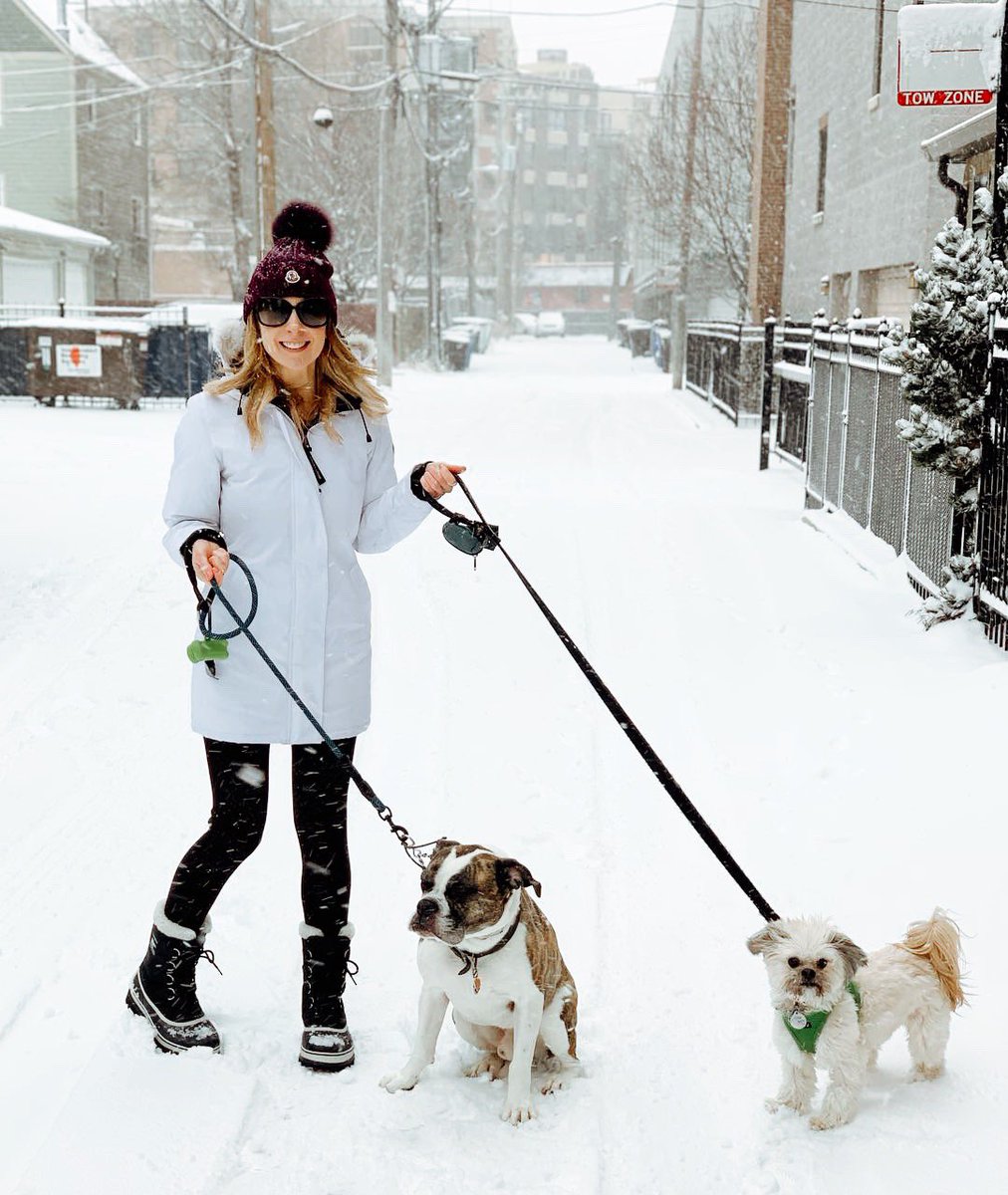 What a difference a week makes... ☃️ Real snow now! #vacayover #travel