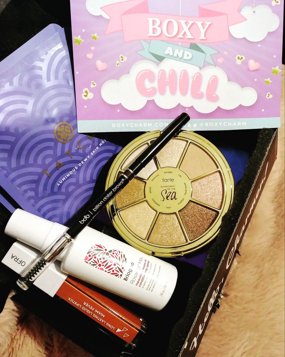 _YoungDab's tweet photo. Going to chill with my @boxycharm box tonight. #boxycharm #boxymail #BoxyChill https://t.co/1CPTWjvtqo